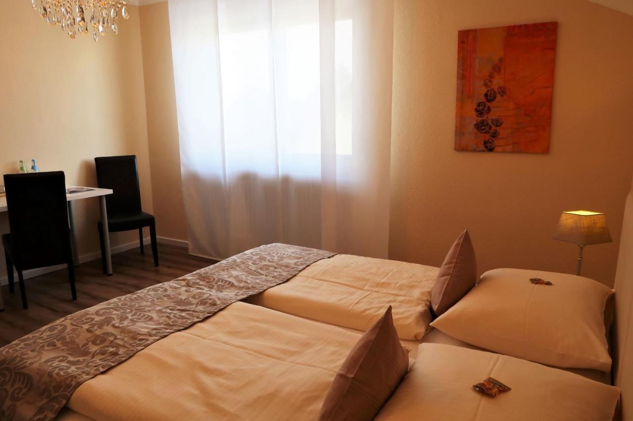 Hotel Garni Bellevue Bad Fussing Bagian luar foto