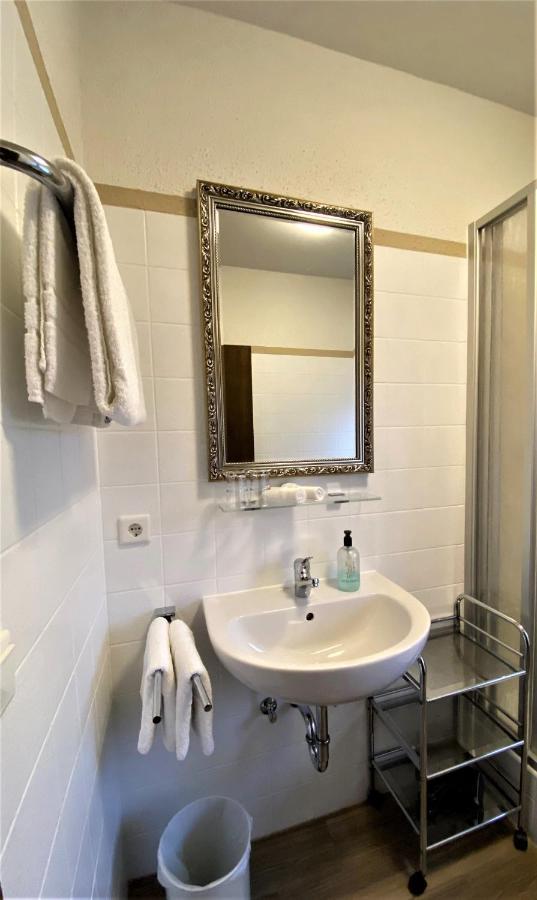 Hotel Garni Bellevue Bad Fussing Bagian luar foto