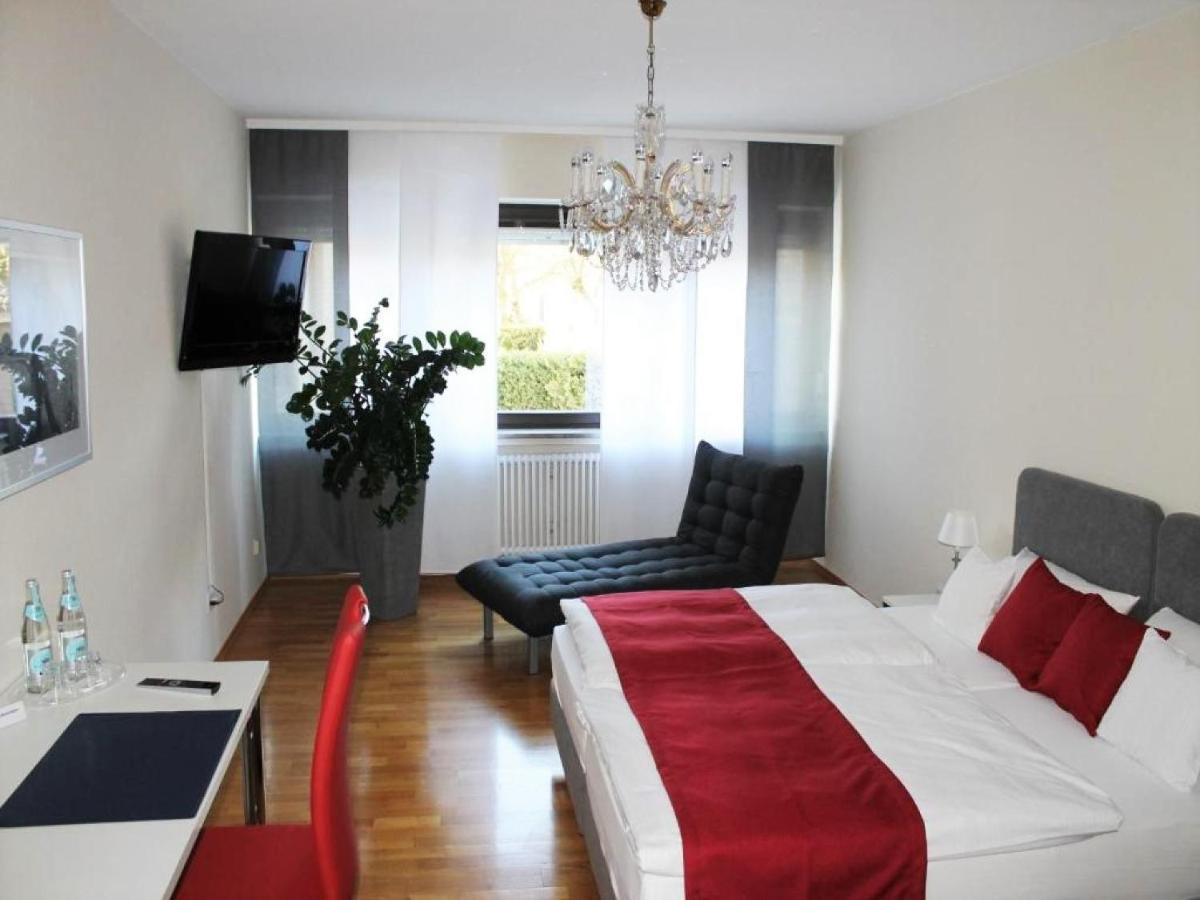 Hotel Garni Bellevue Bad Fussing Bagian luar foto