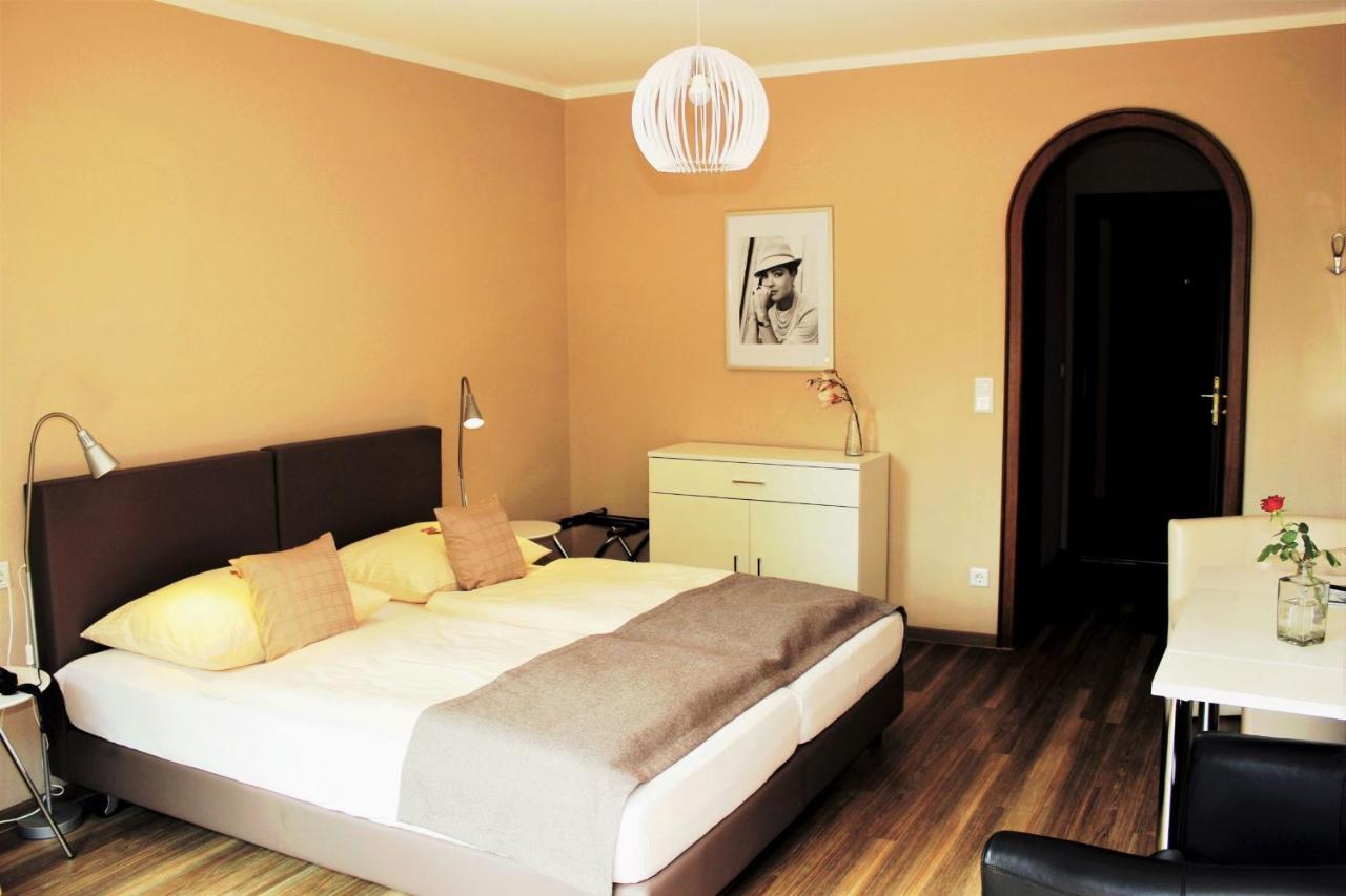 Hotel Garni Bellevue Bad Fussing Bagian luar foto
