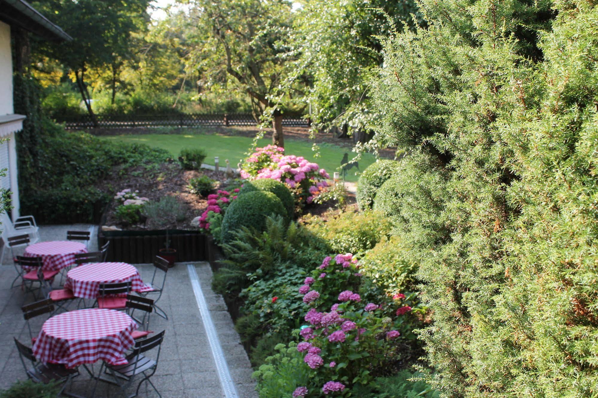 Hotel Garni Bellevue Bad Fussing Bagian luar foto